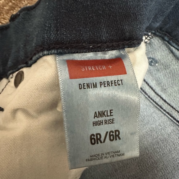Express Denim Perfect Ankle High Rise - Picture 4 of 5